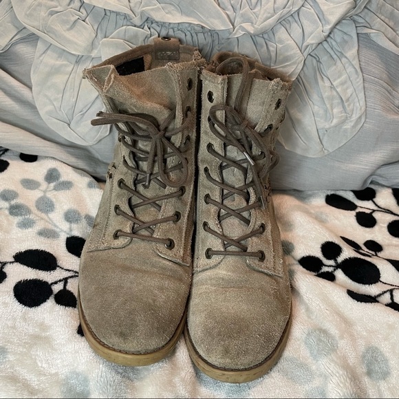 Lavorazione Artigiana Leather Lace Up Dessert Boots  metal chain detailing 8 - Picture 2 of 8